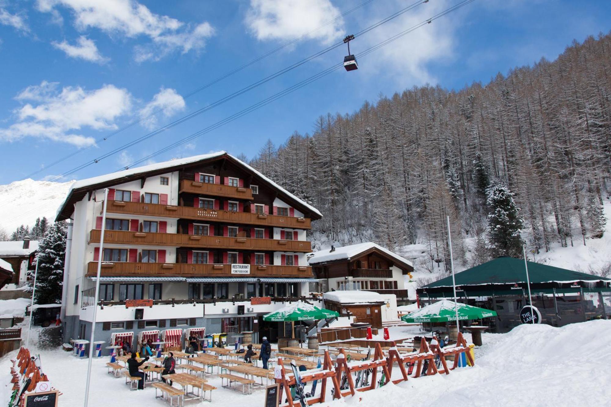 Hotel The Larix Ski-In Ski-Out Зас-Фе Екстер'єр фото