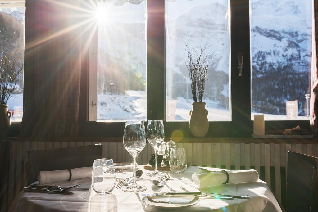 Hotel The Larix Ski-In Ski-Out Зас-Фе Екстер'єр фото