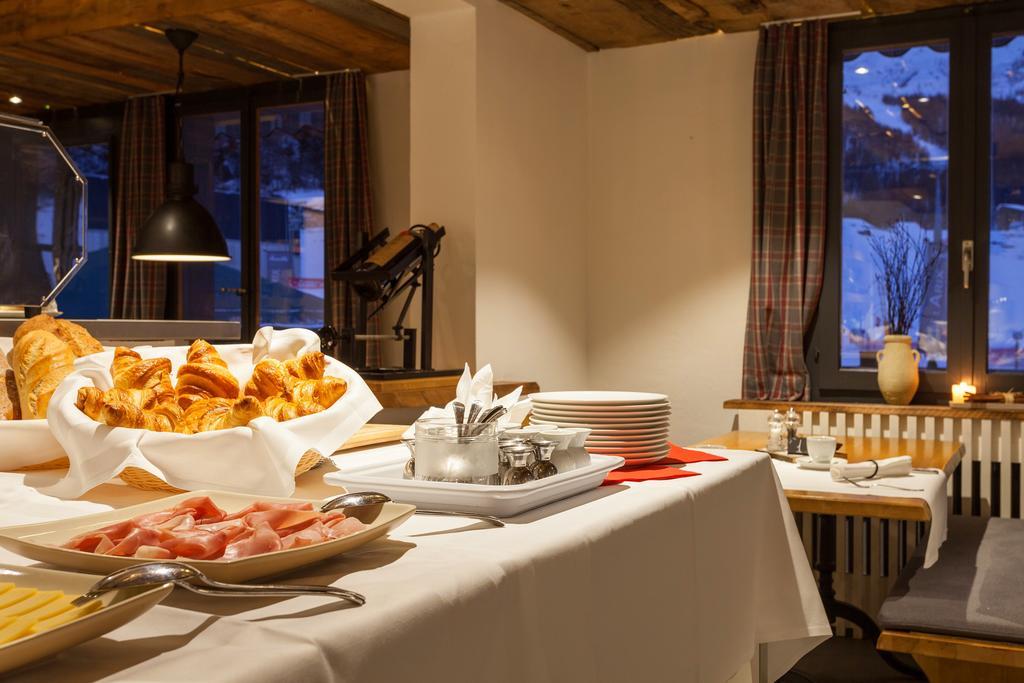 Hotel The Larix Ski-In Ski-Out Зас-Фе Екстер'єр фото